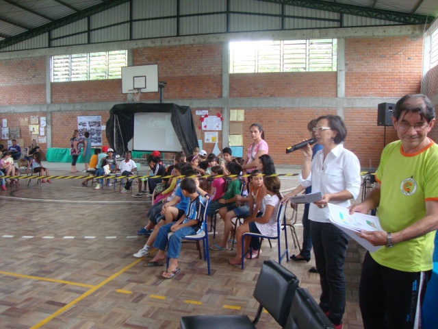 Comunidade Escolar lança informativo durante a Ciranda Cultural